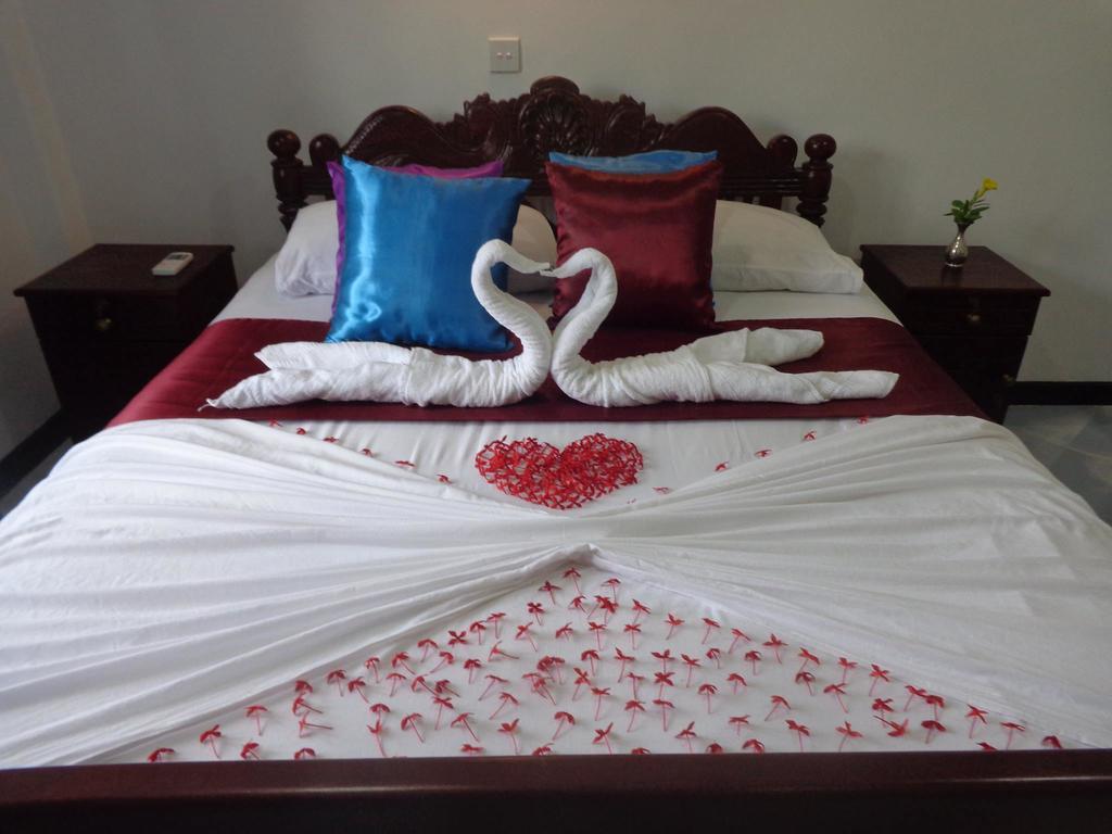 Hotel Italia Ambalangoda  Bagian luar foto